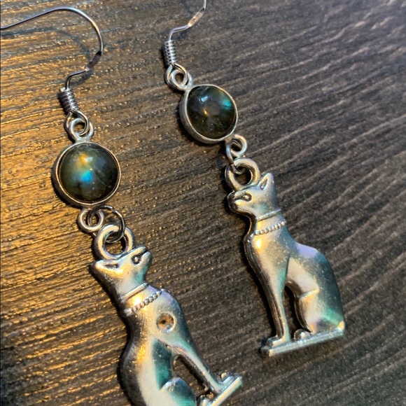 Labradorite Bast Earrings - Egyptian royalty cat jewelry gift - Bast talisman - Picture 2 of 2